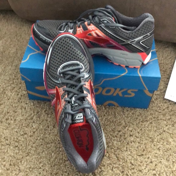 brooks gts 17 womens size 9